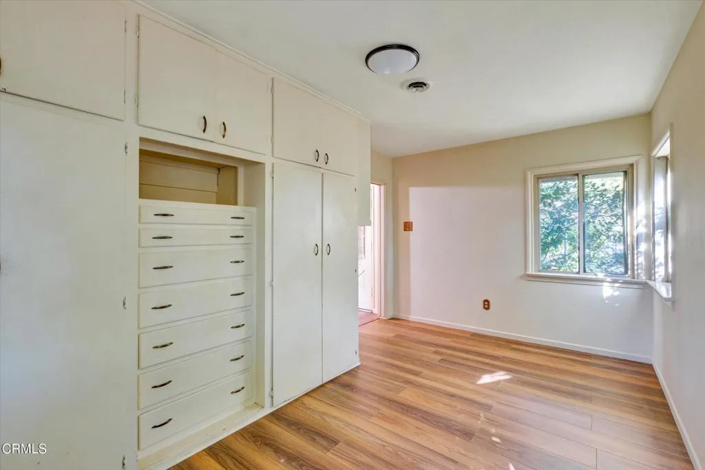 3942 Los Olivos Lane, Glendale, California 91214 home-pic-26